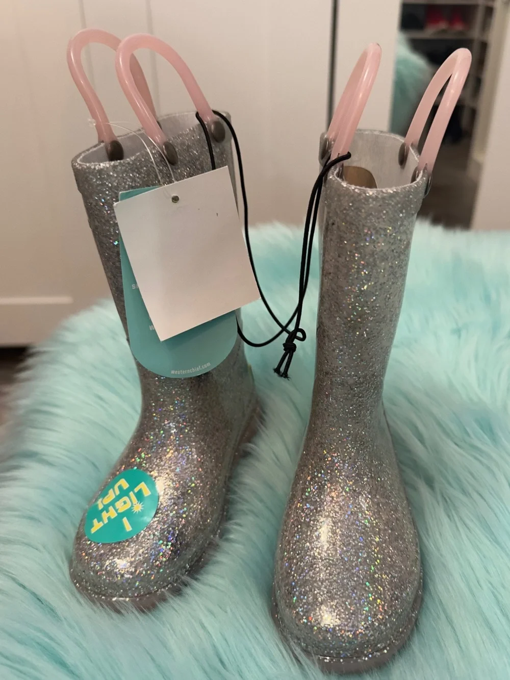 Toddler Girl Light Up Glitter Silver Rose Light Up Rain Boots Sz 6 NEW!  Flawed!
